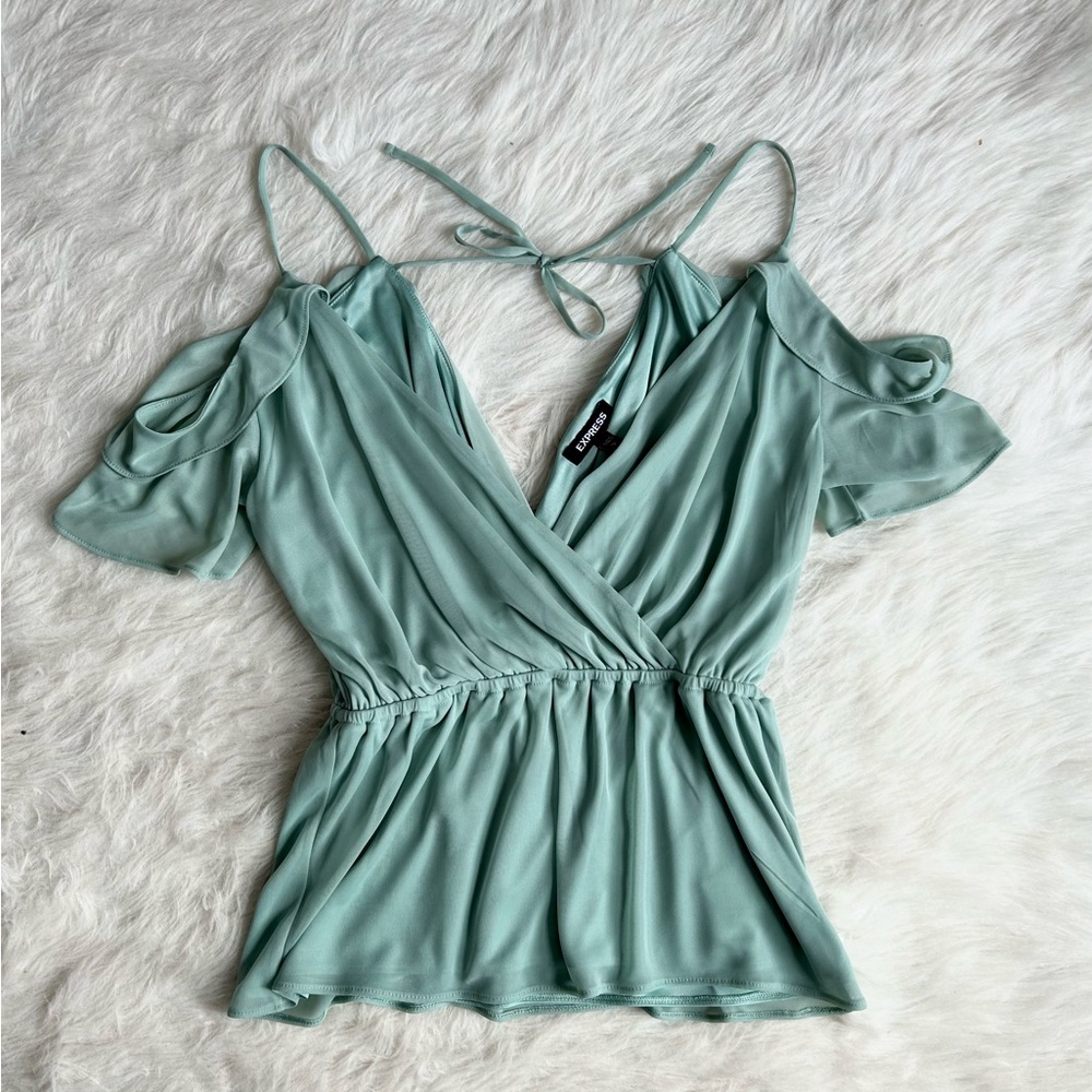 • Express • Ruffle Sleeve Tie Back Cold-Shoulder Top - Picture 6 of 8